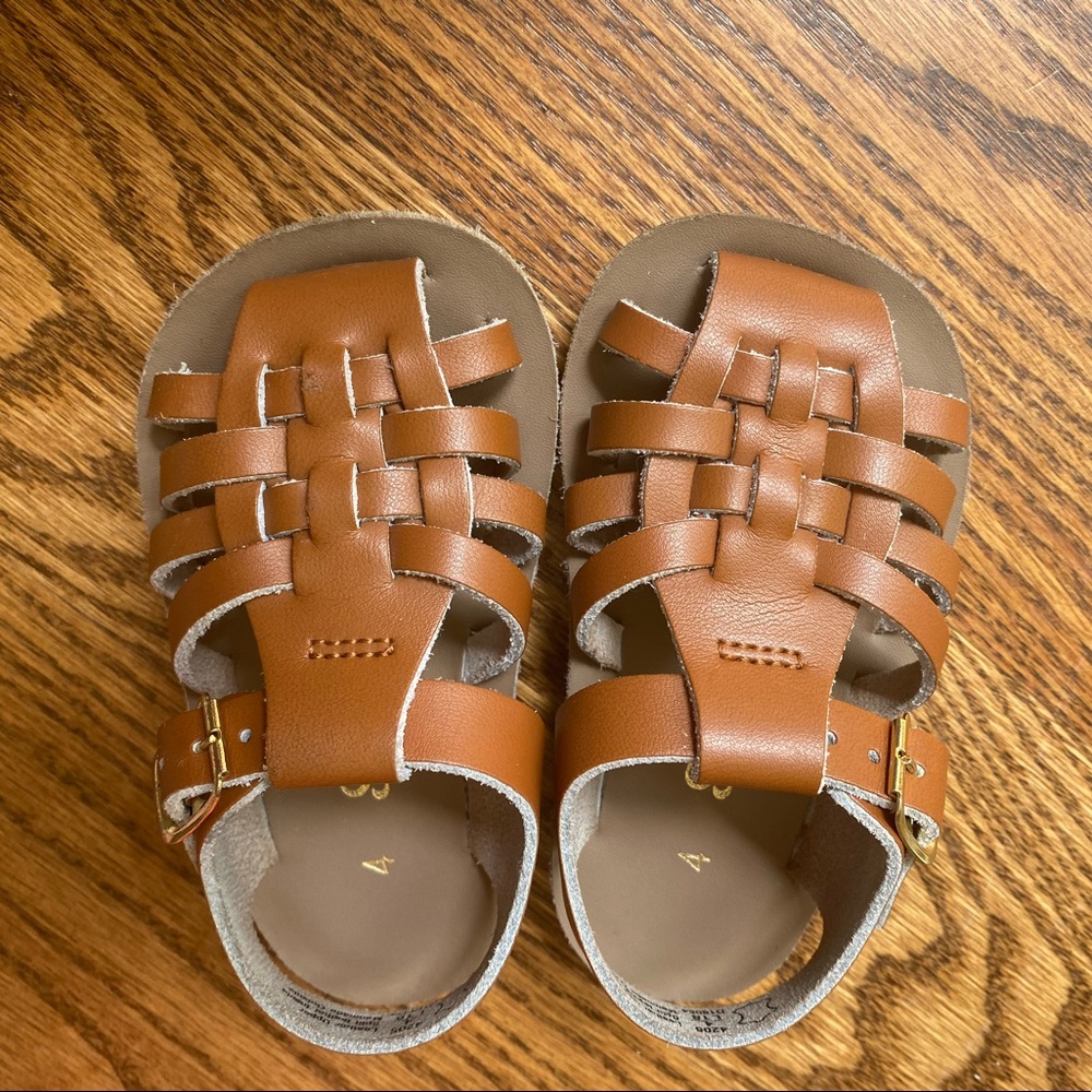 Salt Water Sandals by Hoy. Sun-Sans. Size 4 toddler.